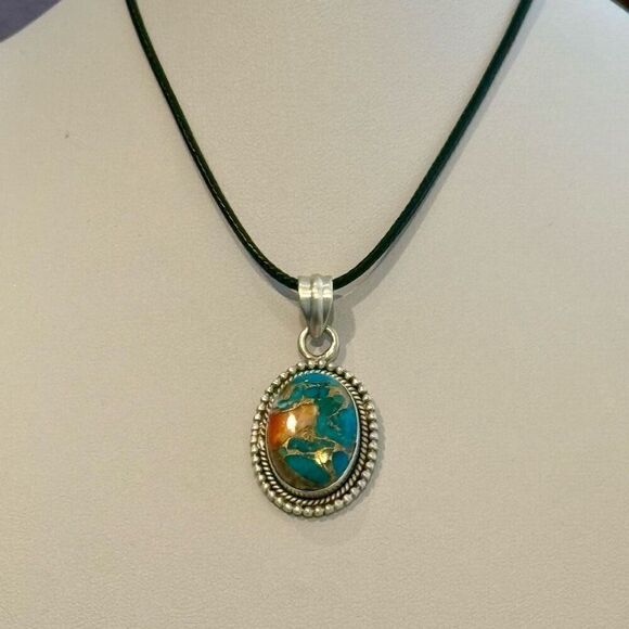 Spiny Oyster Turquoise Necklace Pendant Southwest Sterling Silver Beaded Framed - Picture 2 of 4